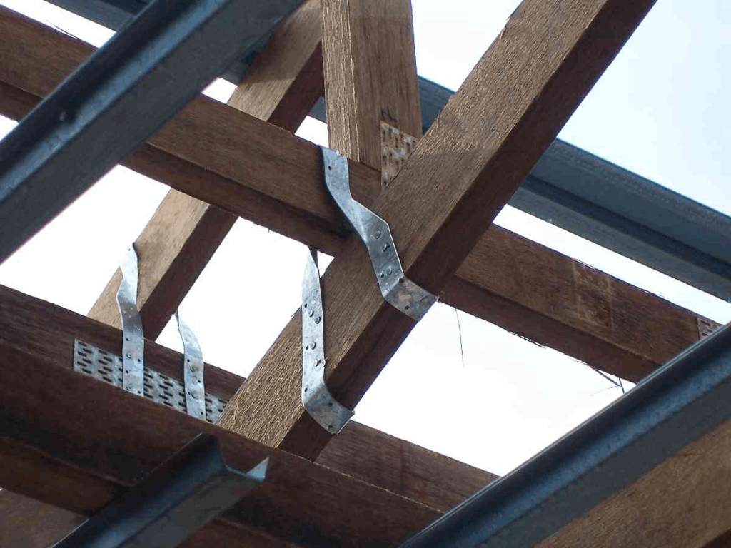 Are Hurricane Ties the Best Option for Roofing?